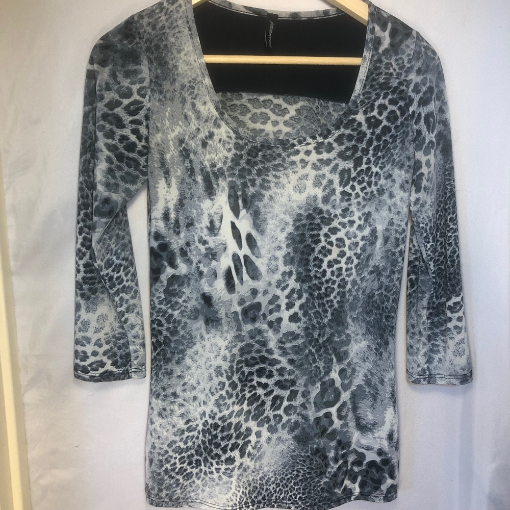 Jason Maxwell Blue/Black Leopard 3/4 Sleeve Top
